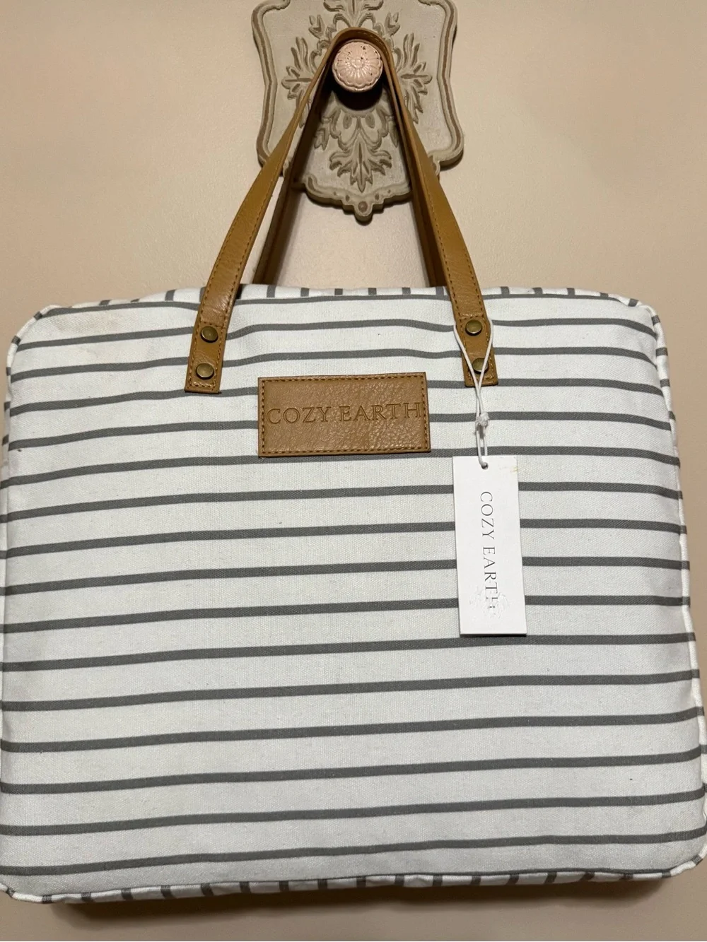 NWT Cozy Earth King Size Waffle Blanket - hard to find!